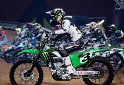 魔爪锦标赛官方游戏4 Monster Energy Supercross 4 单机游戏英文版下载